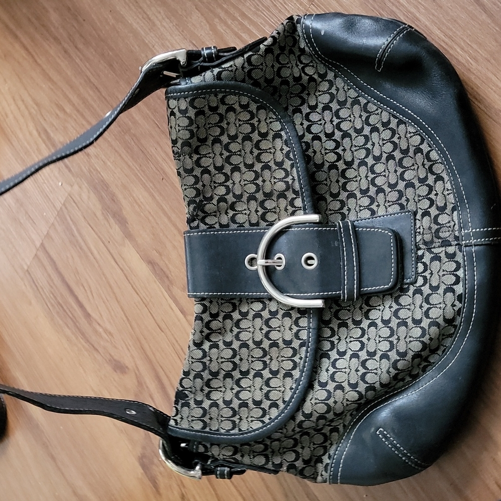 AUTHENTIC Coach bag